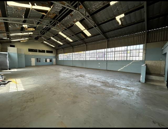 450M² WAREHOUSE TO LET IN WYNBERG